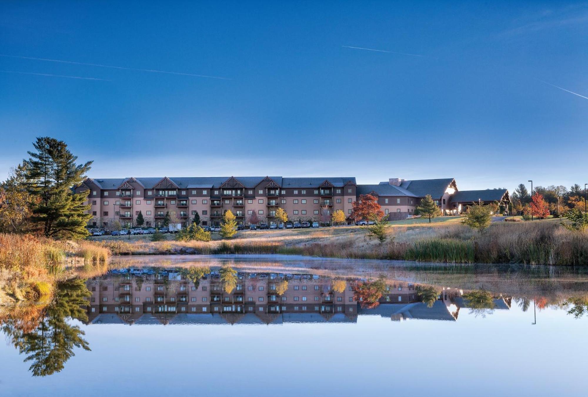 Club Wyndham Glacier Canyon Lake Delton Exterior foto