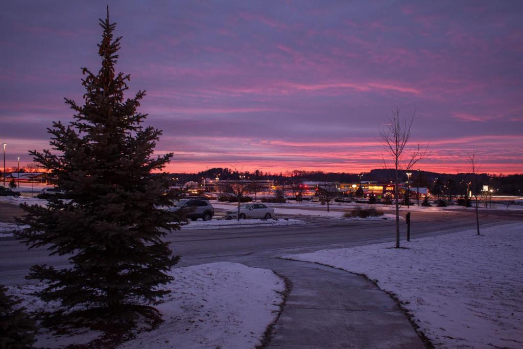 Club Wyndham Glacier Canyon Lake Delton Exterior foto